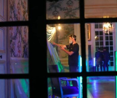 Artiste en plein live painting lors d'un événement d'entreprise à Paris